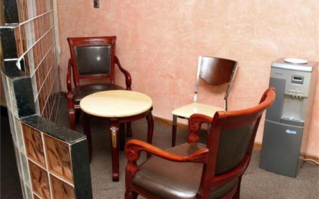 La Maison Hotel And Suites