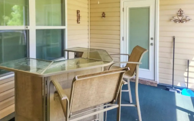 Screened Patio: Rincon Home, 18 Mi to Savannah!