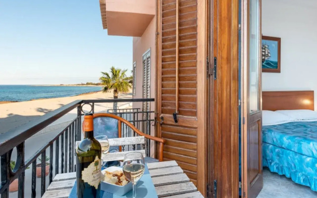 Beach Apartments Trilo