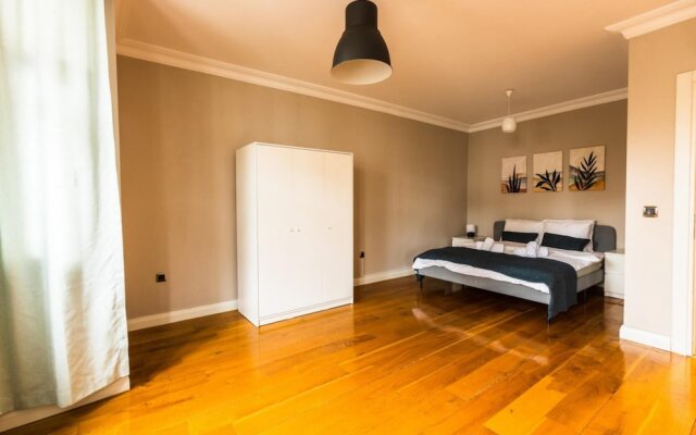 Exceptional Flat With Galata Tower View in Beyoglu