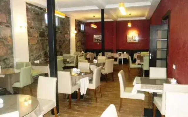 Edelweiss Hotel