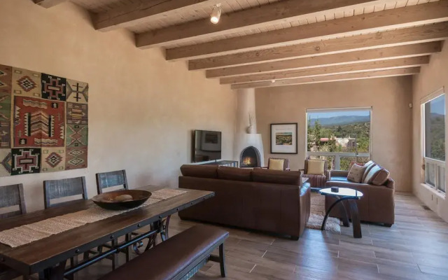 Valle Del Sol - Unbeatable Views, Spacious Luxury Home, Impeccable Furnishings