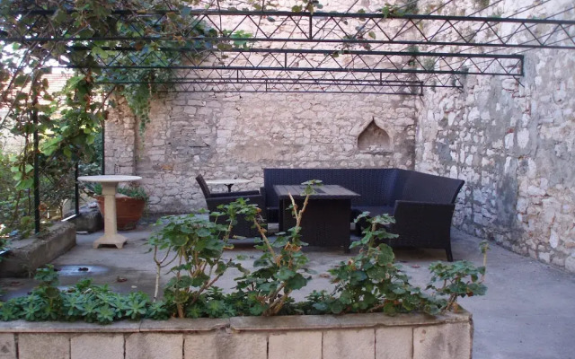 Apartment House Vitaic