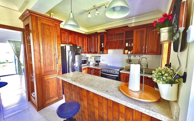 Dduplex Near the Beach - Airport Transfer