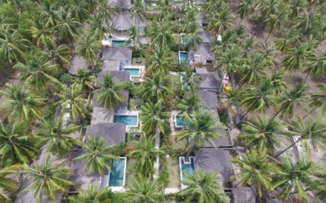 Sunset Palms Resort