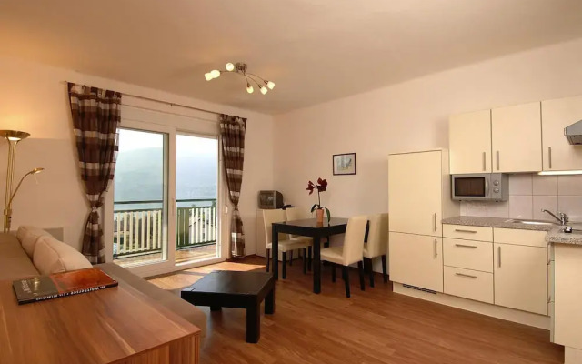 Worth Apartment in Maria in the Garden