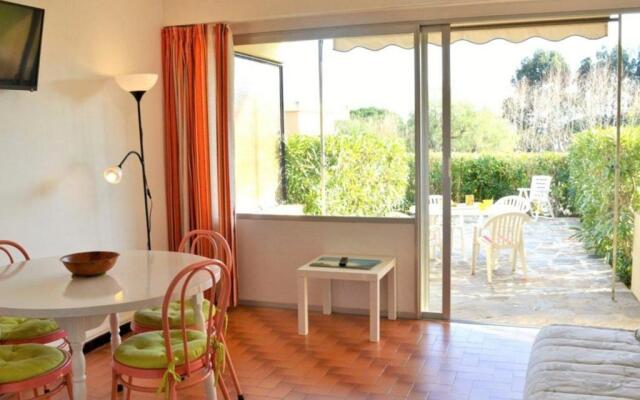 Appartement Le Lavandou, 1 pièce, 4 personnes - FR-1-251-187