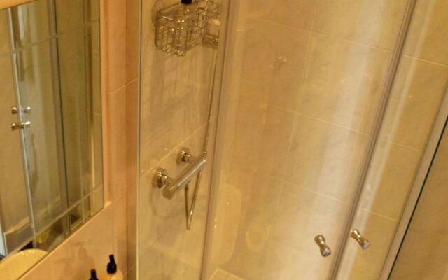 Aberllynfi Riverside Guesthouse