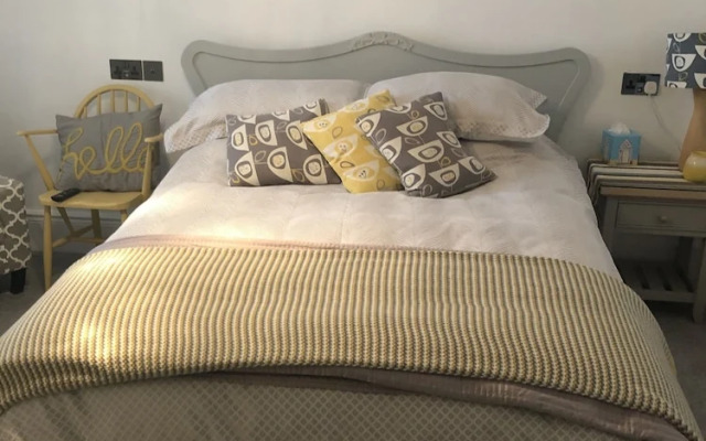 Lazy Waves Boutique B&B