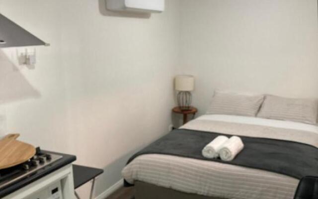 Gleeson St Guest Bungalow