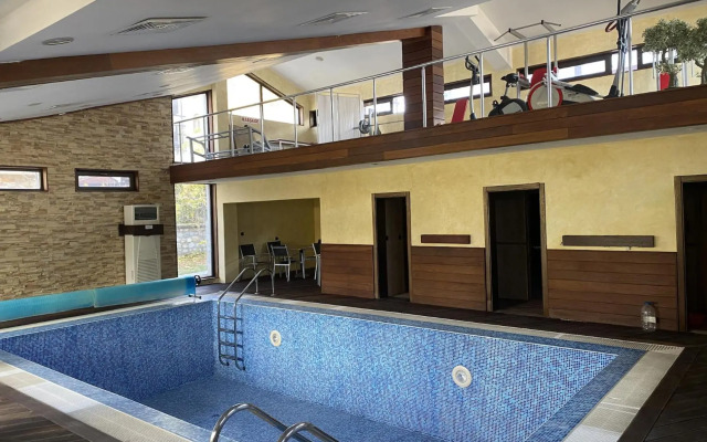 2 BR apartment next to Gondola Ski Lift