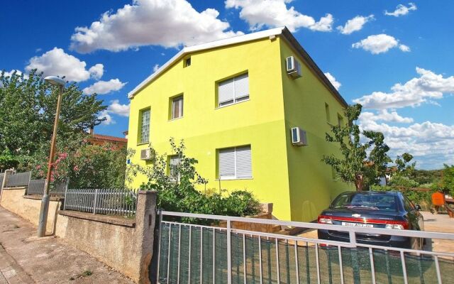 Apartment 1432