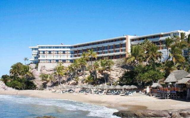 Faro Mazatlan Beach Resort