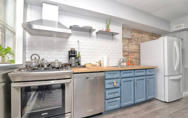 1 Bedroom Loft Style Apartment in Leslieville