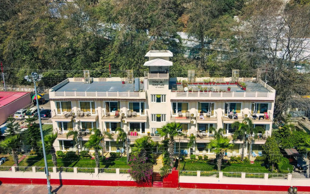 Yog Niketan by Sanskriti