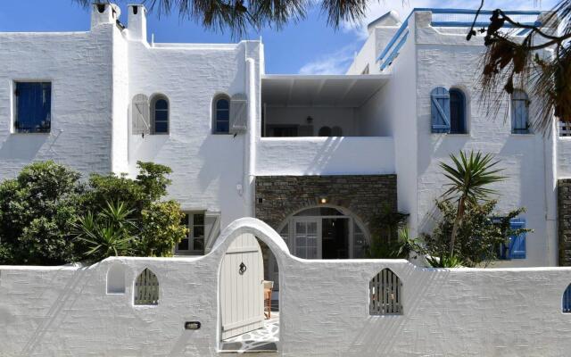 Santa Flora 3 Bedroom House – Parikia’s Edge