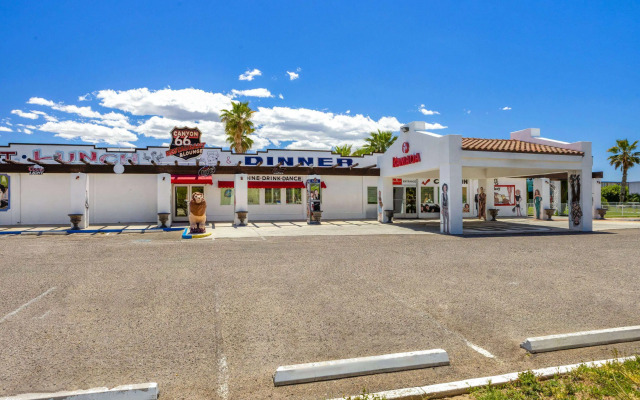 Ramada by Wyndham Kingman