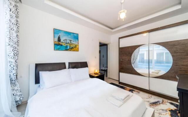 Business-friendly Flat Close to Beach in Konyaalti