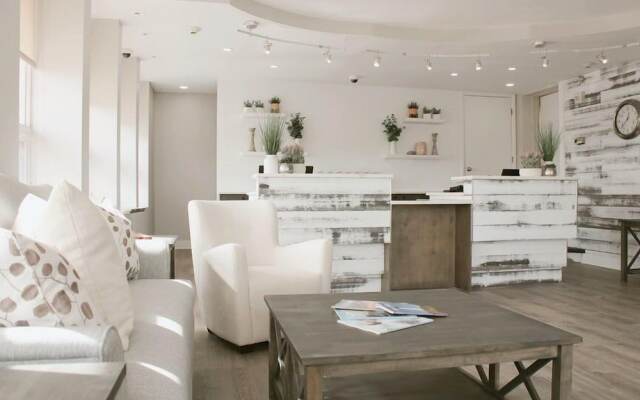 Montreal Beach Resort