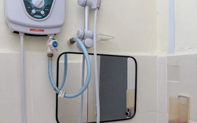 OYO 90180 Gemilang Hotel Kerteh