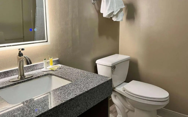 Super 8 - Harrison OH