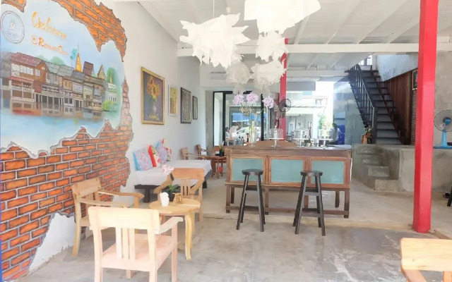 At Rimnam Chan Hostel