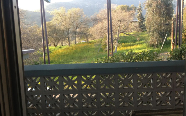 Sierra Lodge
