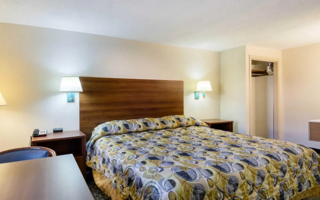 Econo Lodge West Springfield