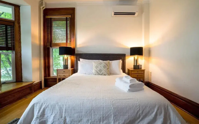 The Traveler's Nook Walk to City Park