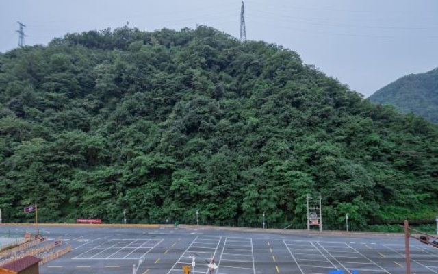 Vienna 3 Best Hotel (Shennongjia Dajiuhu National Park Scenic Area Entrance Pingqian Ancient Town) – Outside – Shennongjia