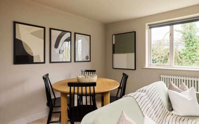 The Twickenham Wonder - Lovely 1bdr Flat With Parking