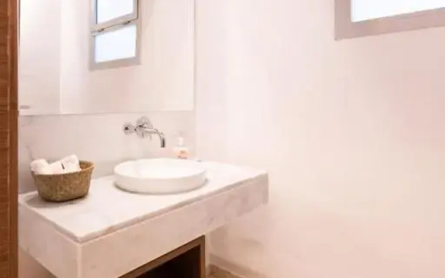 Luxury one bedroom apartment - Best location