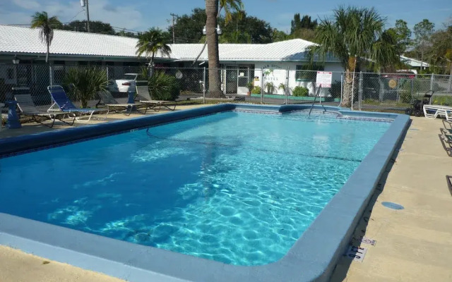 Palm Court Motel