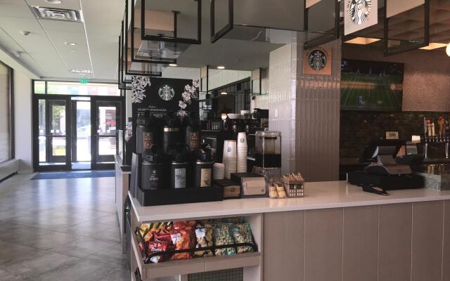 Delta Hotels by Marriott Muskegon Convention Center