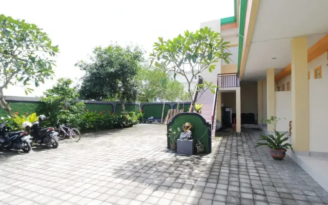 Airy Seminyak Sunset Road Beji Ayu Satu 12 Kuta Bali