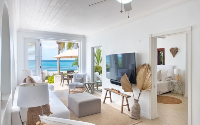 Exceptional Beachfront Living - Milord Sunsets 3 Bedroom Home by Blue Sky Luxury — фото 4