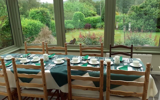 Forest How Guest House