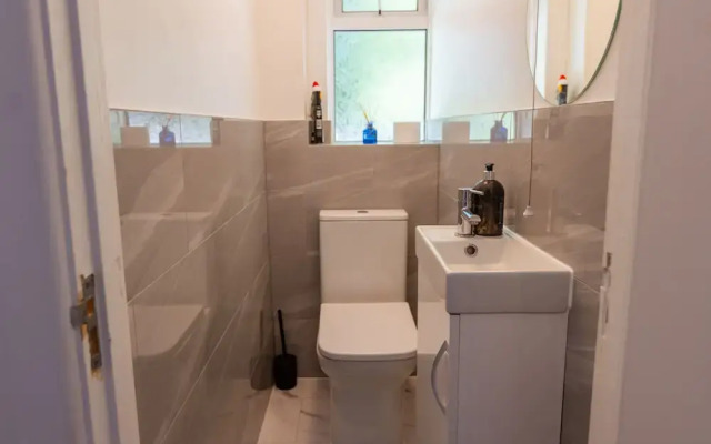 Winchester Retreat With 4 Bedrooms