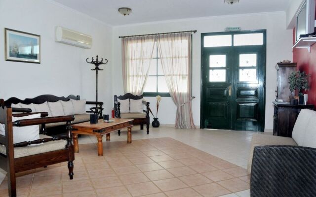 Kastro Hotel
