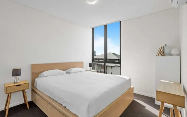 Spaciously Bright 1-bed Apartment