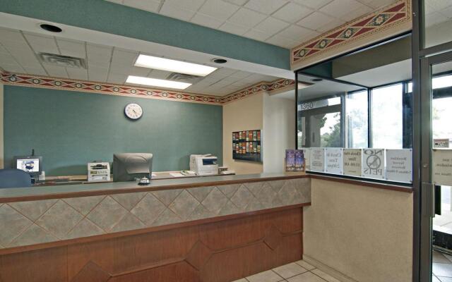 Americas Best Value Inn & Suites-Memphis/Graceland