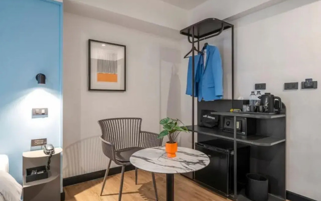 Myhotel CMYK Ratchada