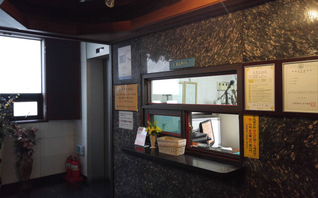 Loa Hotel