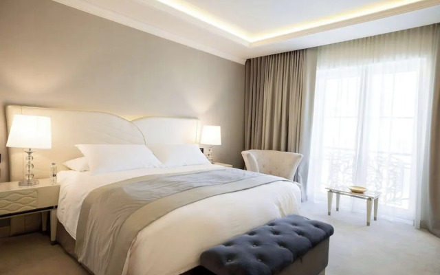 Tresor Le Palais Timisoara, Curio Collection By Hilton