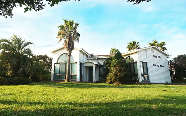 Seogwipo Etwal Jeju Pension