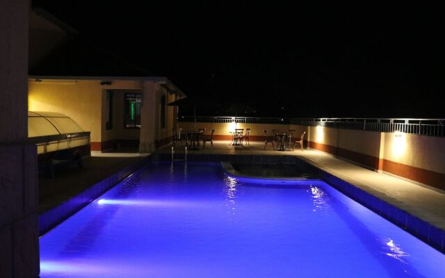 Paleo Hotel & Spa