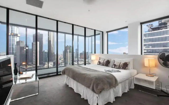Incredible City Views in Convenient CBD Apartment – Guest Rooms – Melbourne