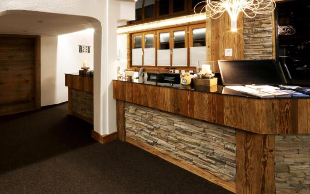 Amber Hotel
