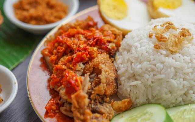 La Grande Apartment by Queen