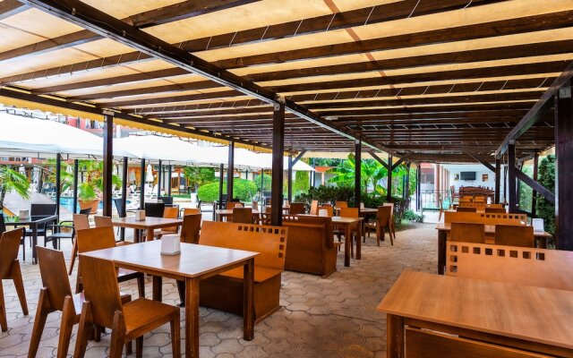 Complex Sunrise by HMG - All Inclusive